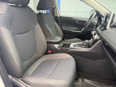 Used 2024 Toyota RAV4 LE AWD/4WD image 18