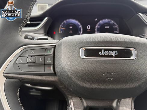 Certified 2025 Jeep Grand Cherokee Limited AWD/4WD image 25