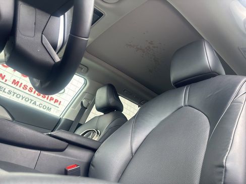 Used 2025 Toyota Grand Highlander FWD image 11