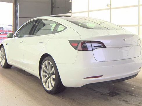 Used 2018 Tesla Model 3 Long Range image 10