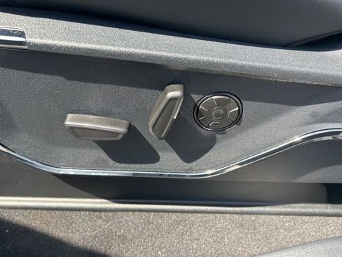 New 2026 Ford F350 Platinum w/ FX4 Off-Road Package image 22