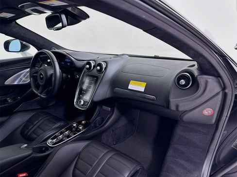 Used 2025 McLaren GTS image 24