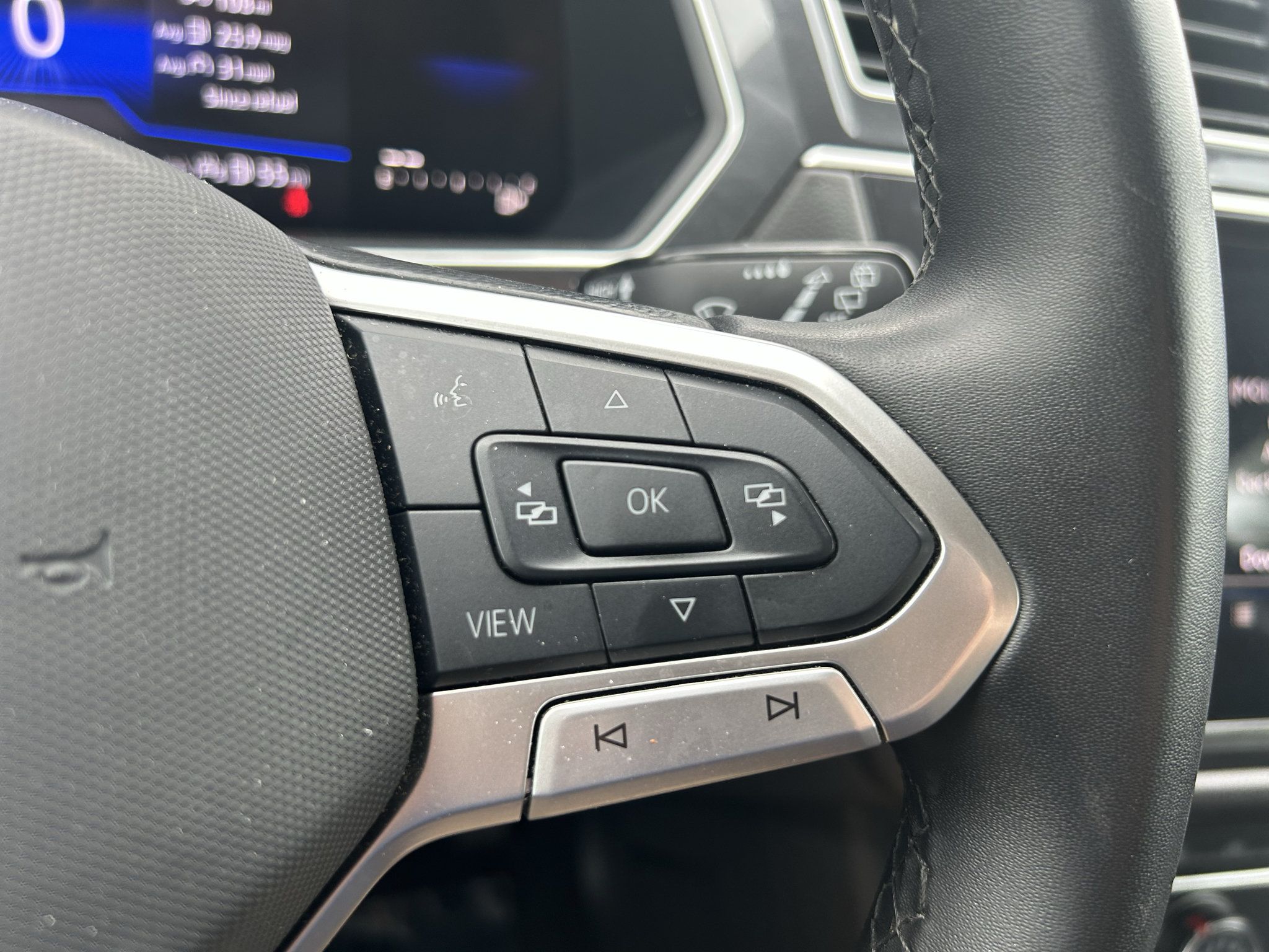Used 2024 Volkswagen Tiguan Wolfsburg Edition AWD/4WD image 16