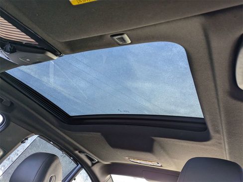 Used 2021 BMW 530i w/ M Sport Package image 19