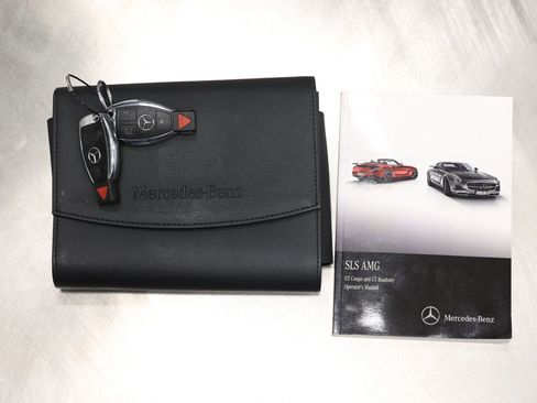 Used 2014 Mercedes-Benz SL 550 image 5