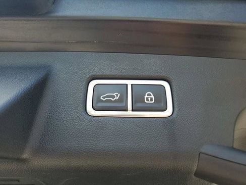 Used 2023 Kia Sorento SX FWD image 12