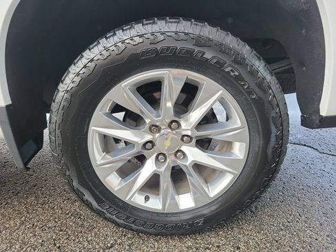 Used 2019 Chevrolet Silverado 1500 LTZ w/ LTZ Plus Package AWD/4WD image 5