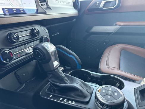 Used 2023 Ford Bronco Outer Banks image 24