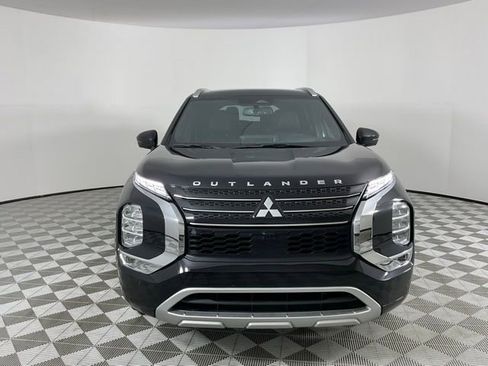 Used 2022 Mitsubishi Outlander SEL image 2