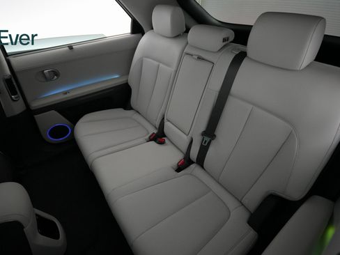 Used 2024 Hyundai Ioniq 5 Limited image 10