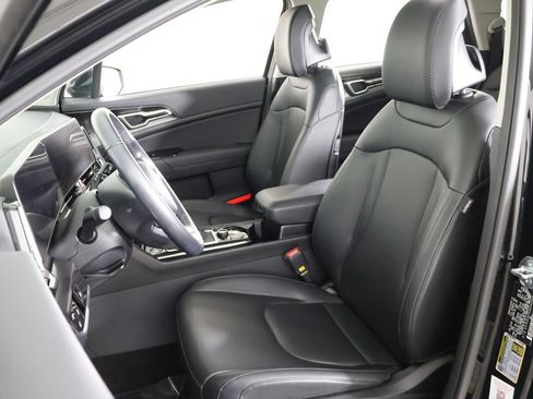 Used 2025 Kia Sportage EX w/ Premium Package AWD/4WD image 30