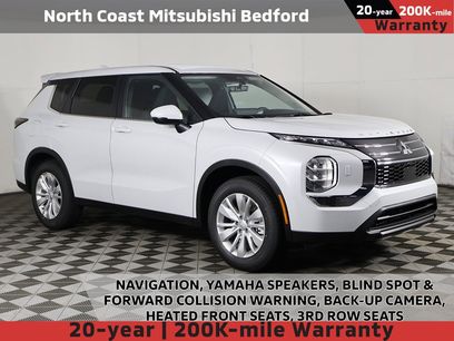 New 2025 Mitsubishi Outlander ES