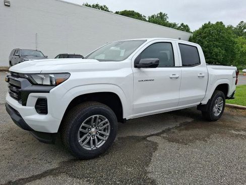 New 2025 Chevrolet Colorado LT w/ Advanced Trailering Package image 2