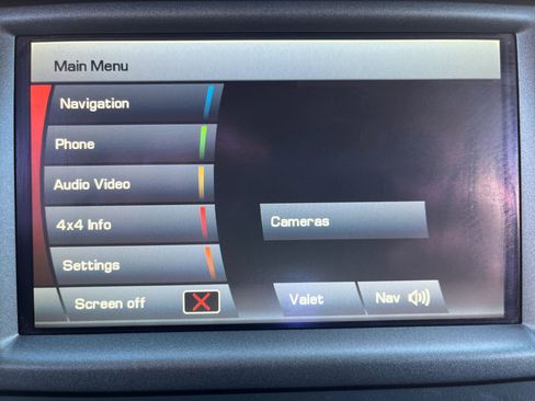 Used 2011 Land Rover Range Rover HSE image 23