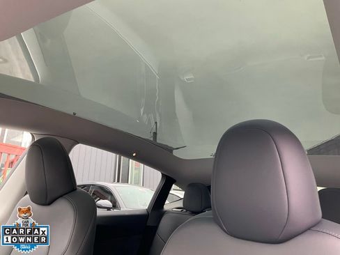 Used 2023 Tesla Model Y Long Range AWD/4WD image 23