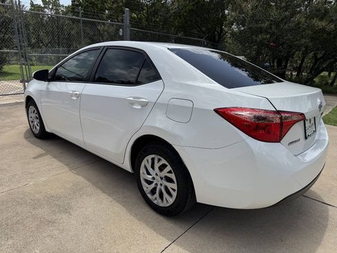 Used 2019 Toyota Corolla LE FWD image 9