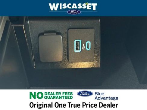 Certified 2022 Ford Explorer XLT w/ Equipment Group 202A image 18