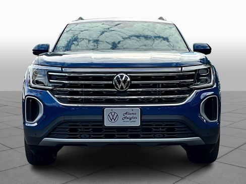 New 2026 Volkswagen Atlas SE FWD image 3