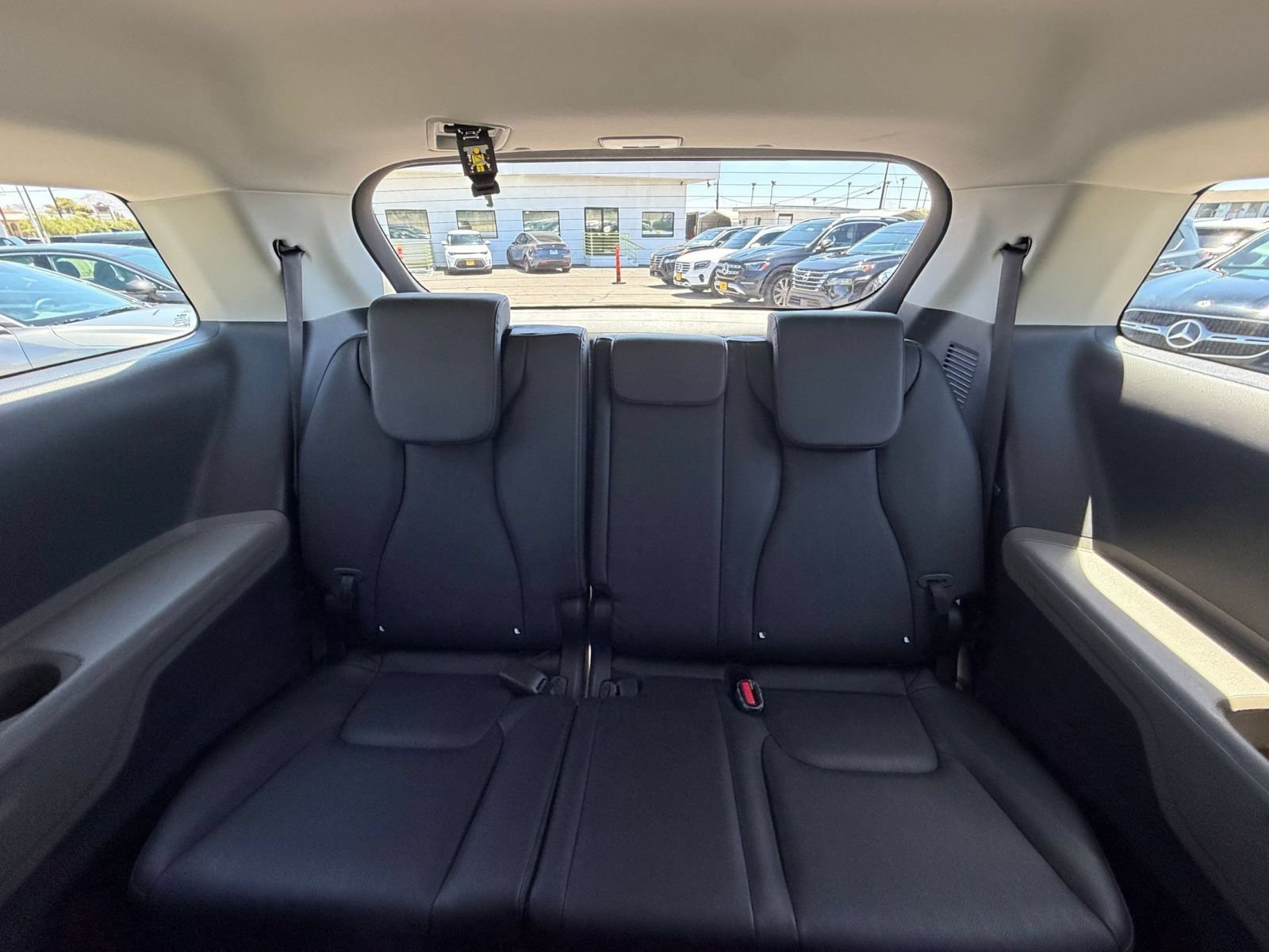 Used 2026 Kia Carnival FWD image 29
