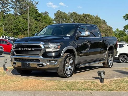 Used 2019 RAM 1500 Laramie AWD/4WD image 3