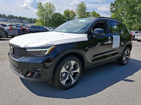 New 2026 Volvo XC40 B5 Plus w/ Protection Package Premier image 2