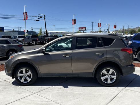 Used 2015 Toyota RAV4 XLE AWD/4WD image 2