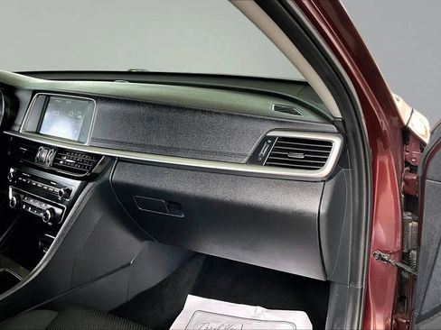 Used 2020 Kia Optima LX FWD image 23