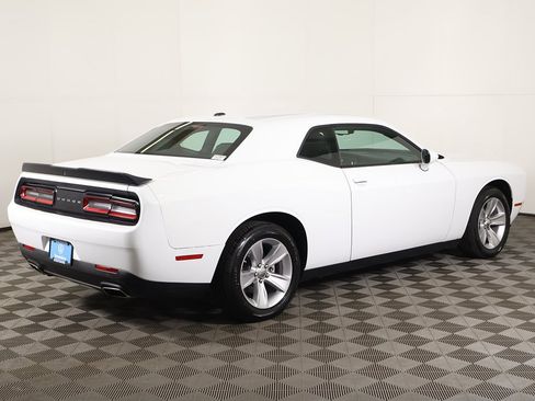 Used 2023 Dodge Challenger SXT image 7