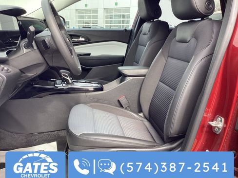 Used 2025 Chevrolet Trax LT image 14