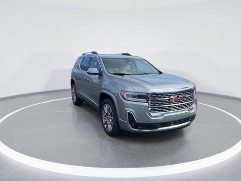 Used 2023 GMC Acadia Denali w/ Denali Ultimate Package image 2