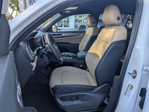 Certified 2026 Volkswagen Atlas Cross Sport SE FWD image 13