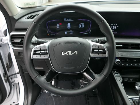 Used 2024 Kia Telluride S w/ S Sunroof Package FWD image 18