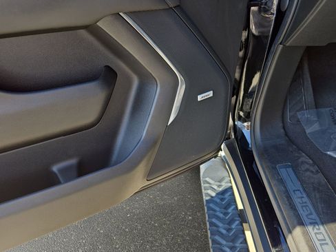 Used 2022 Chevrolet Tahoe Z71 w/ Luxury Package image 30