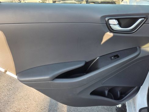 Used 2019 Hyundai Ioniq Limited image 10