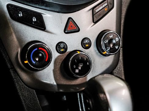 Used 2020 Chevrolet Sonic LT FWD image 26