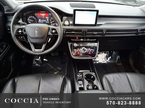Used 2022 Lincoln Corsair AWD w/ Premium Package image 11