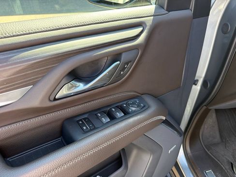 Used 2024 GMC Yukon XL Denali w/ Advanced Technology Package AWD/4WD image 10