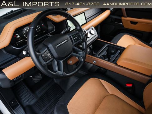 Used 2023 Land Rover Defender 110 X-Dynamic SE AWD/4WD image 2