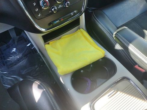 Used 2019 Dodge Grand Caravan SXT image 22