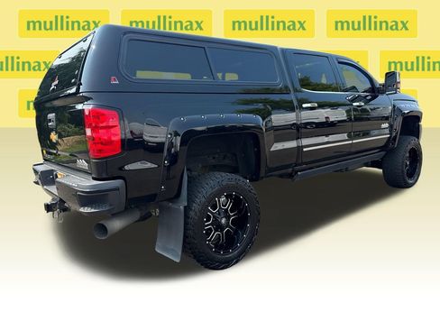 Used 2016 Chevrolet Silverado 2500 High Country w/ High Country Premium Package AWD/4WD image 3