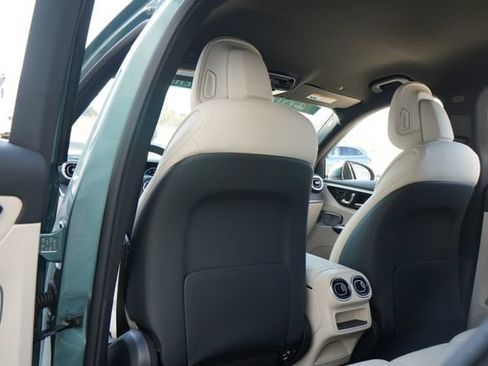 Used 2026 Mercedes-Benz GLC 300 image 32