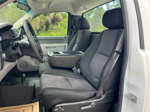 Used 2010 Chevrolet Silverado 1500 W/T AWD/4WD image 10