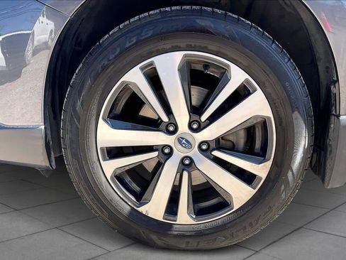 Used 2019 Subaru Outback 2.5i Limited w/ Popular Package #2 image 10