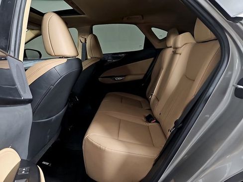 Used 2024 Lexus NX 250 FWD image 10