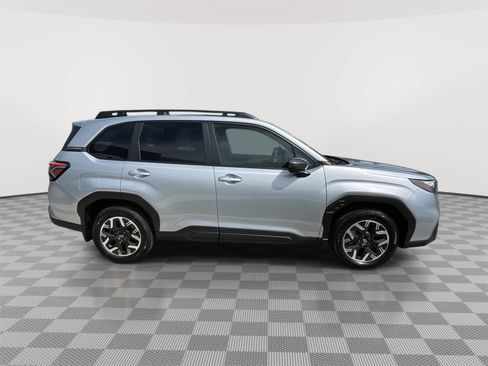 Certified 2025 Subaru Forester Premium AWD/4WD image 13
