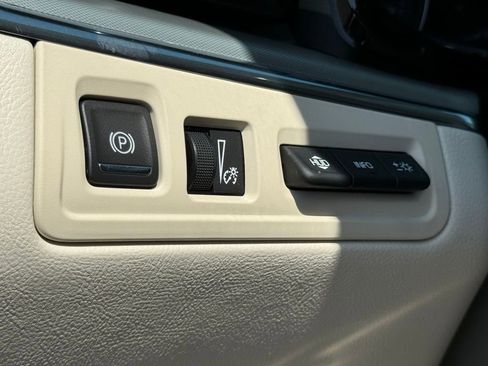 New 2026 Cadillac XT5 Premium Luxury FWD image 22