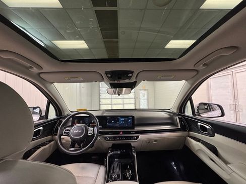 Used 2025 Kia Sorento S w/ Panoramic Sunroof Package FWD image 22