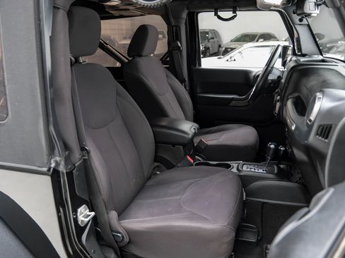 Used 2015 Jeep Wrangler Sport image 23