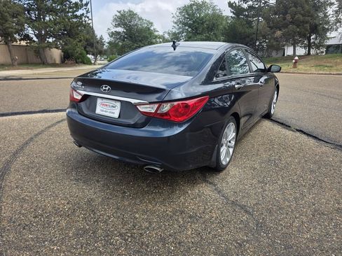 Used 2011 Hyundai Sonata SE w/ Navigation & Sunroof Pkg 4 FWD image 7