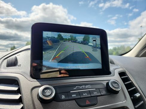 Used 2022 Ford Transit Connect XLT FWD image 17